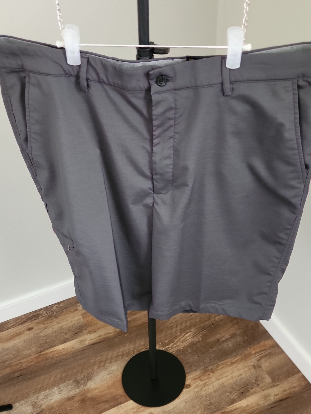 Greg Norman Men's Performance Stretch Golf Shorts Dark Gray Size 40
